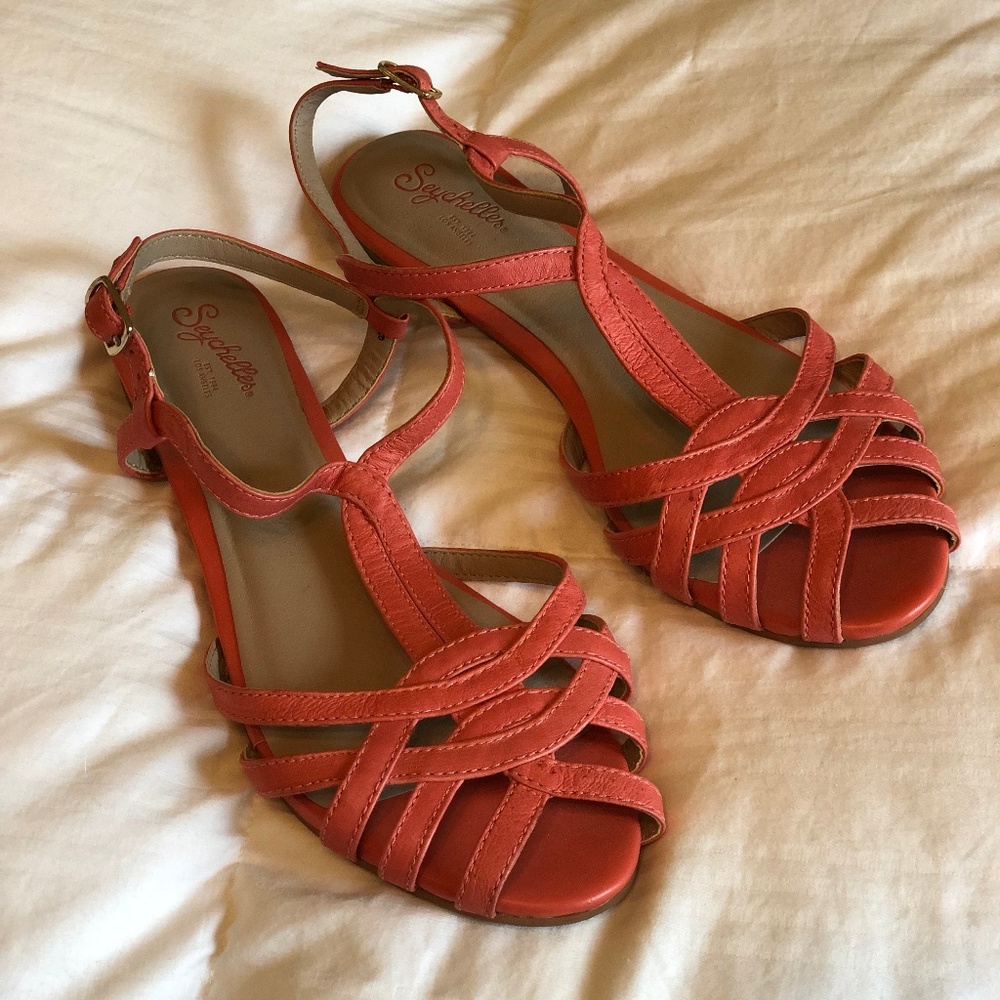 Seychelles sandals in like-new condition